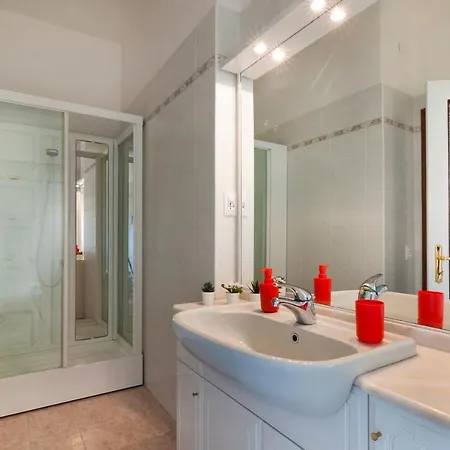 维罗纳迪莫勒酒店 公寓