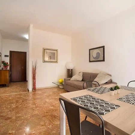 维罗纳迪莫勒酒店 *