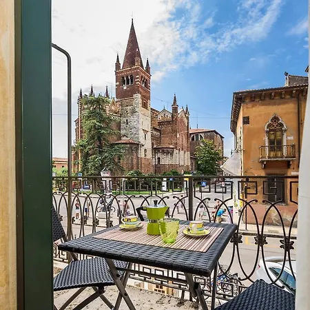 维罗纳迪莫勒酒店 公寓 *