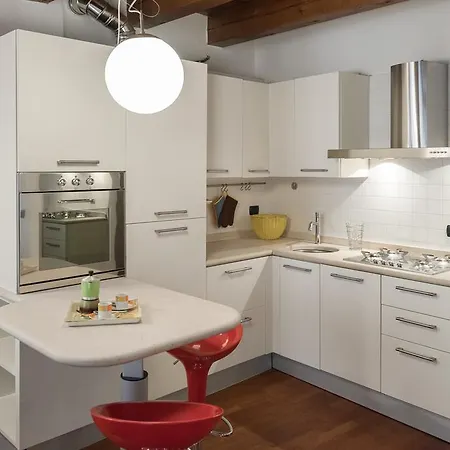 ディモーレ アパート